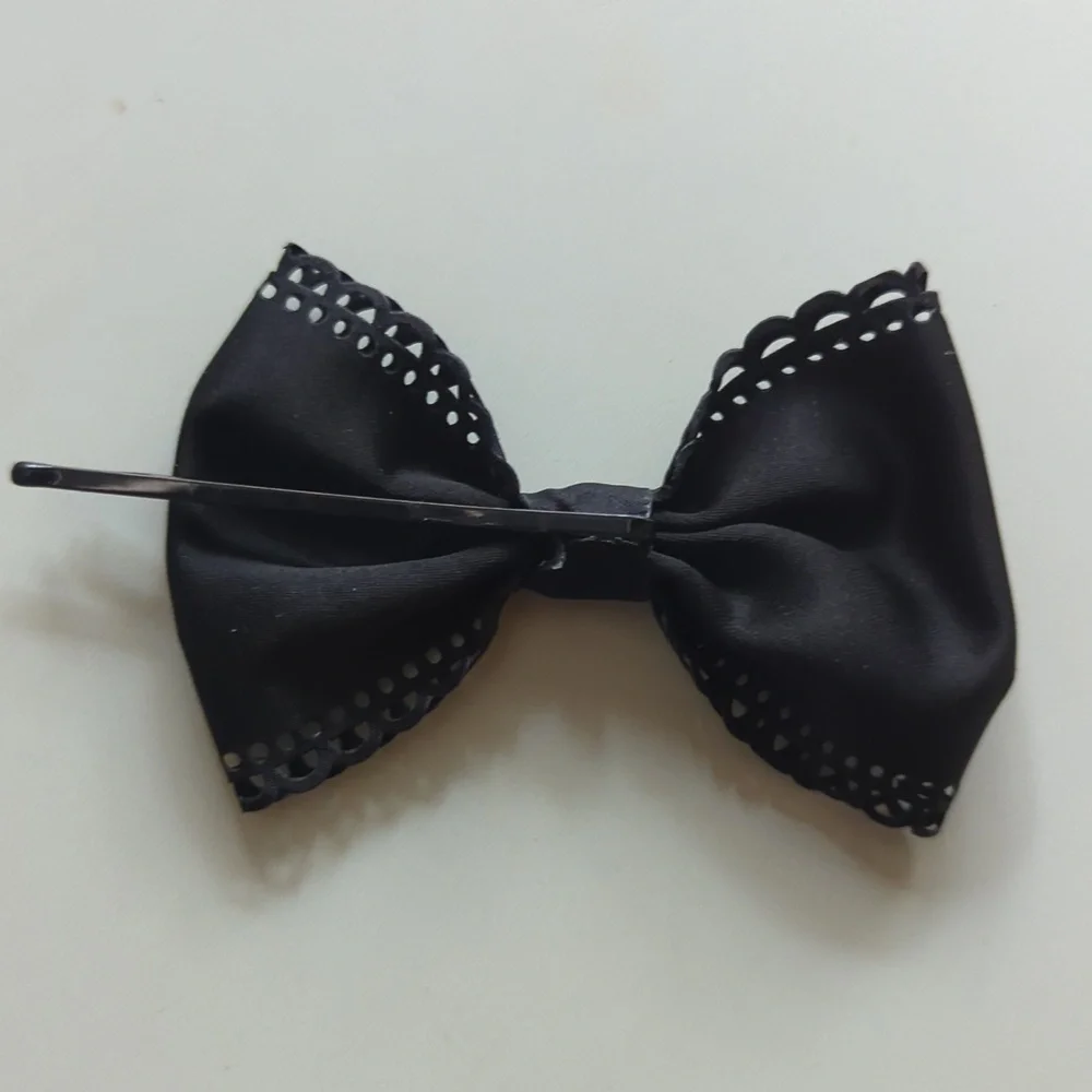 🆕 black satin eyelet trim bow set